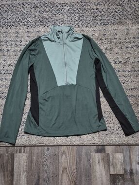 Kari Traa Light Sage Athletic Top with Black Trim